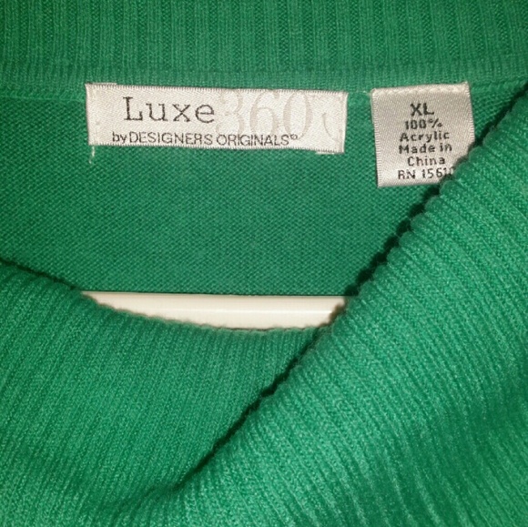 Luxe 360 by Designers Original XL Cowl Neck Top - Picture 3 of 4